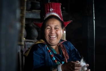  Sandra von Borries : Gioia ladakhi.  - Asta Mostra e asta di beneficenza a favore dell'Ospedale del Cuore di Monasterio. - Libreria Antiquaria Gonnelli - Casa d'Aste - Gonnelli Casa d'Aste